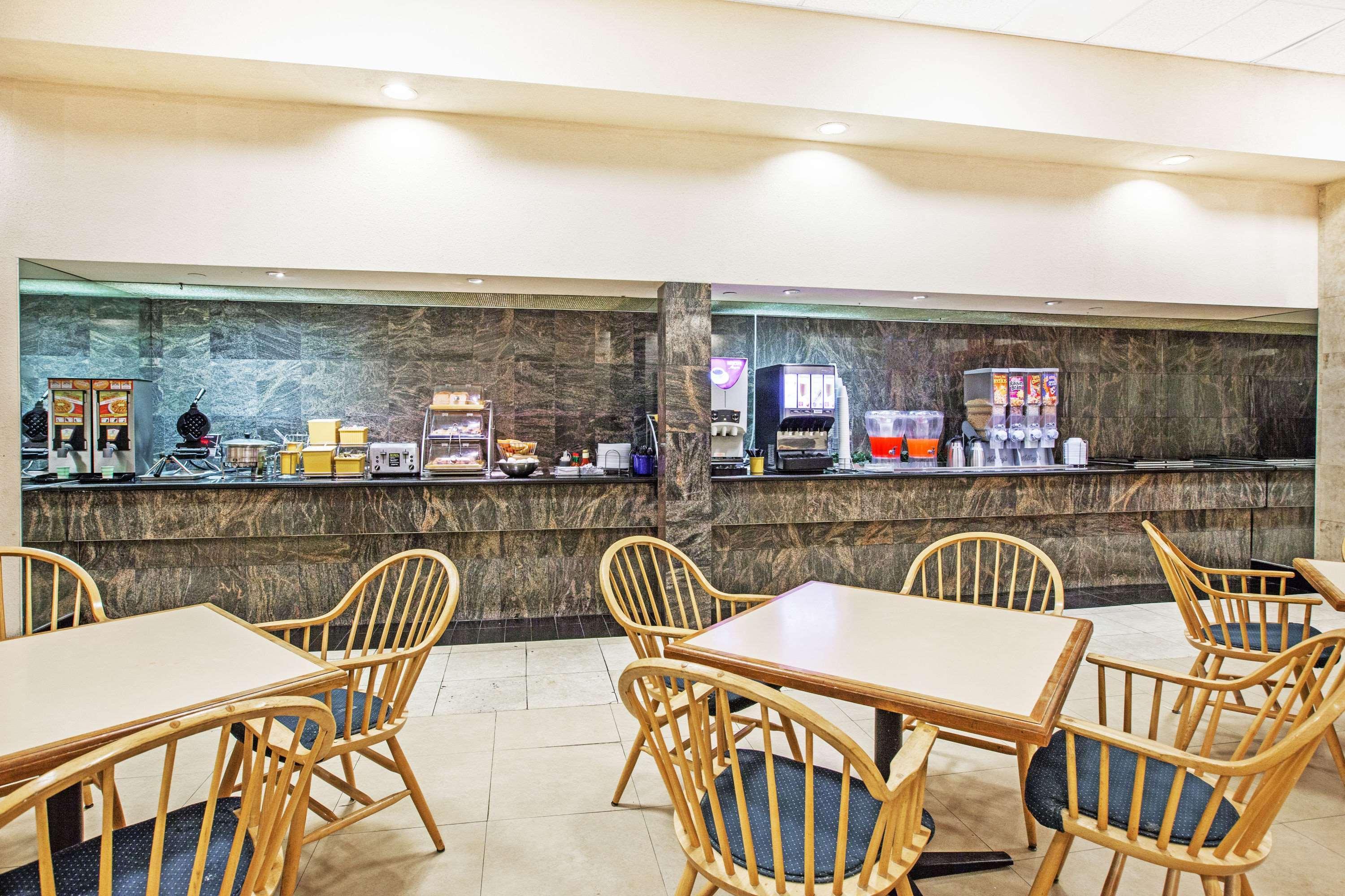 Days Inn By Wyndham Irving Grapevine Dfw Airport North Екстериор снимка